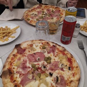 GUSTO, CONVIVIALITÀ E BUONA COMPAGNIA A TAVOLA